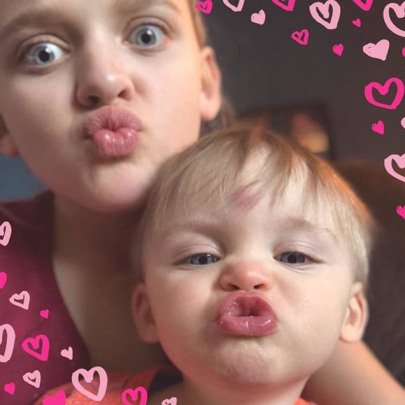 Meet your Posher, Laura - Picture 1 of 1